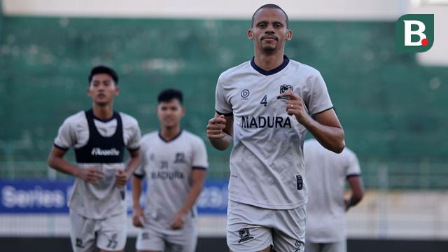 Official Training Madura United