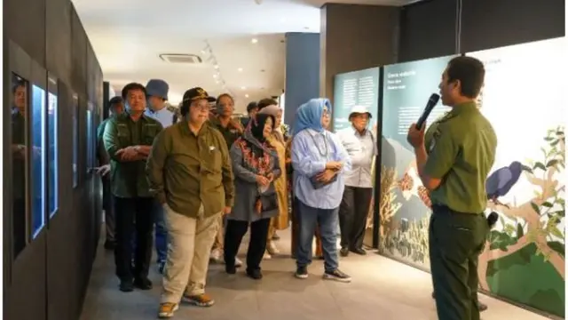 Menteri LHK Siti Nurbaya menyambangi Pulau Rinca di Taman Nasional Komodo