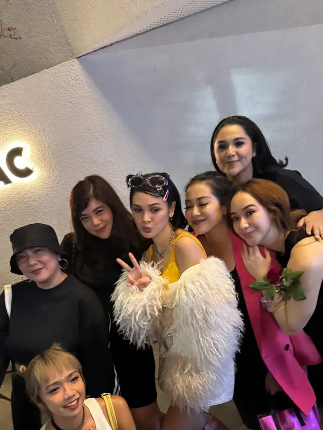 Terinspirasi dari Madonna, Andien Aisyah Tampil Playful Retro Rayakan Ulang Tahun ke-40