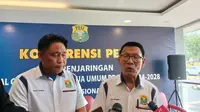Ketua tim penjaringan bakal calon ketua umum PP PBSI 2024-2028, Edi Sukarno berbicara kepada awak media di Pusat Bulutangkis Indonesia, Cipayung, Jakarta Timur, Selasa (25/6/2024). (Bola.com/Hery Kurniawan)
