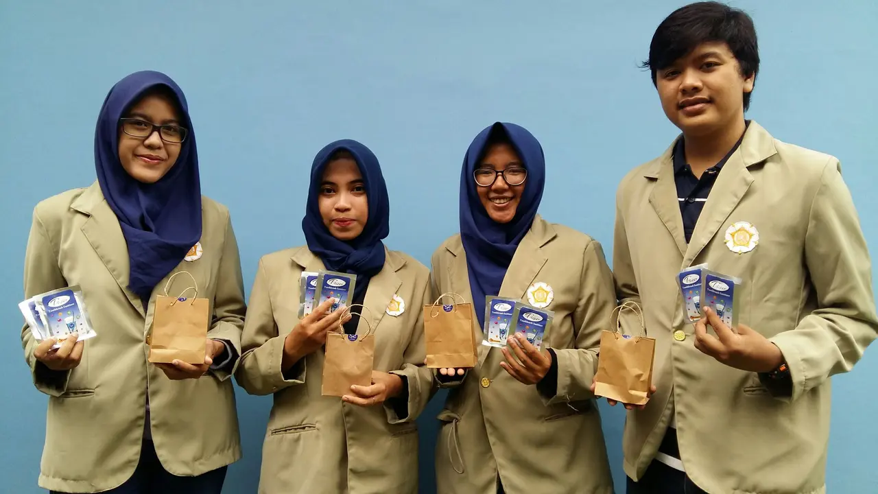 Pembersih Sikat Gigi Antibakteri