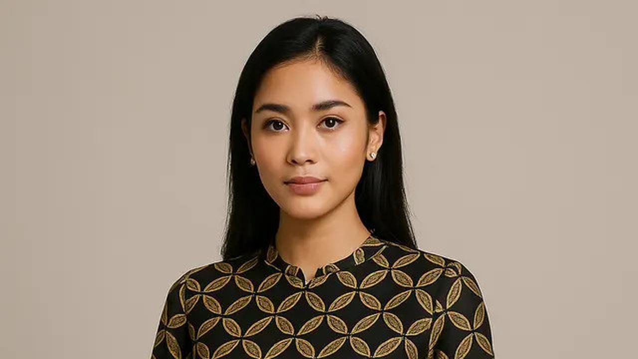 7 Model Baju Batik Lengan Lonceng Dua Tingkat Motif Kawung Modern, Anggun dan Elegan