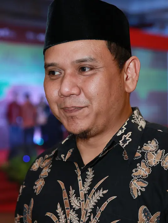 "Perasaan kita berarti, bahwa kita ada gunanya buat orang lain. Ini halal bihalal akbar antara lembaga-lembaga Islam. Alhhamdulilah sudah lima tahun saya banyak jadi relawan di Dhompet Duafa," jelas musisi 41 tahun ini. (Deki Prayoga/Bintang.com)