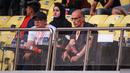 <p>Kandidat pelatih Arema FC, Fernando Valente (kanan) ditemani General Manager Arema FC, Muhammad Yusrinal Fitriandi menyaksikan laga pekan kesembilan BRI Liga 1 2023/2024 di Stadion Patriot Candrabhaga, Bekasi, Minggu (20/08/2023). (Bola.com/Bagaskara Lazuardi)</p>