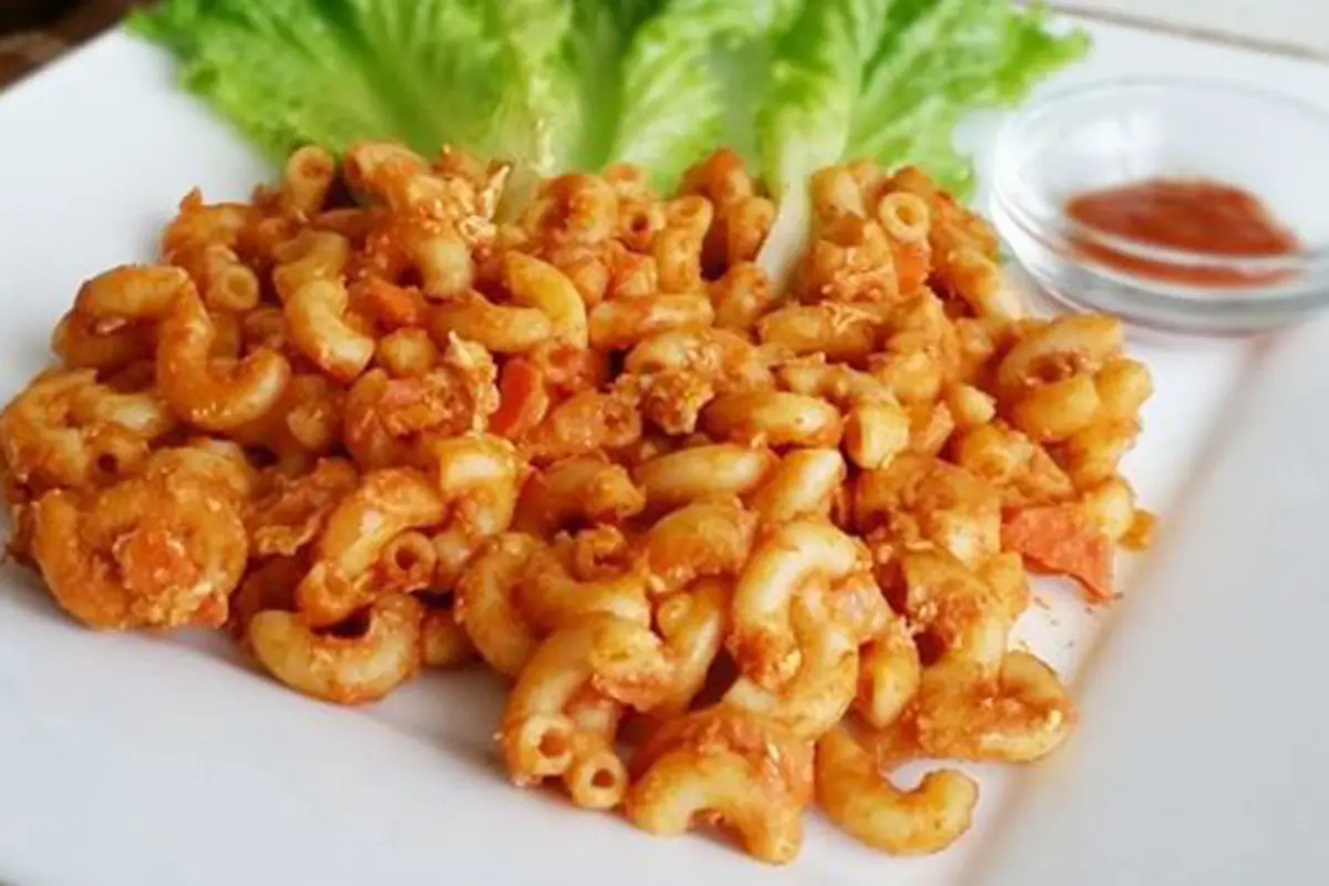 Makaroni telur/copyright Foodie Luv