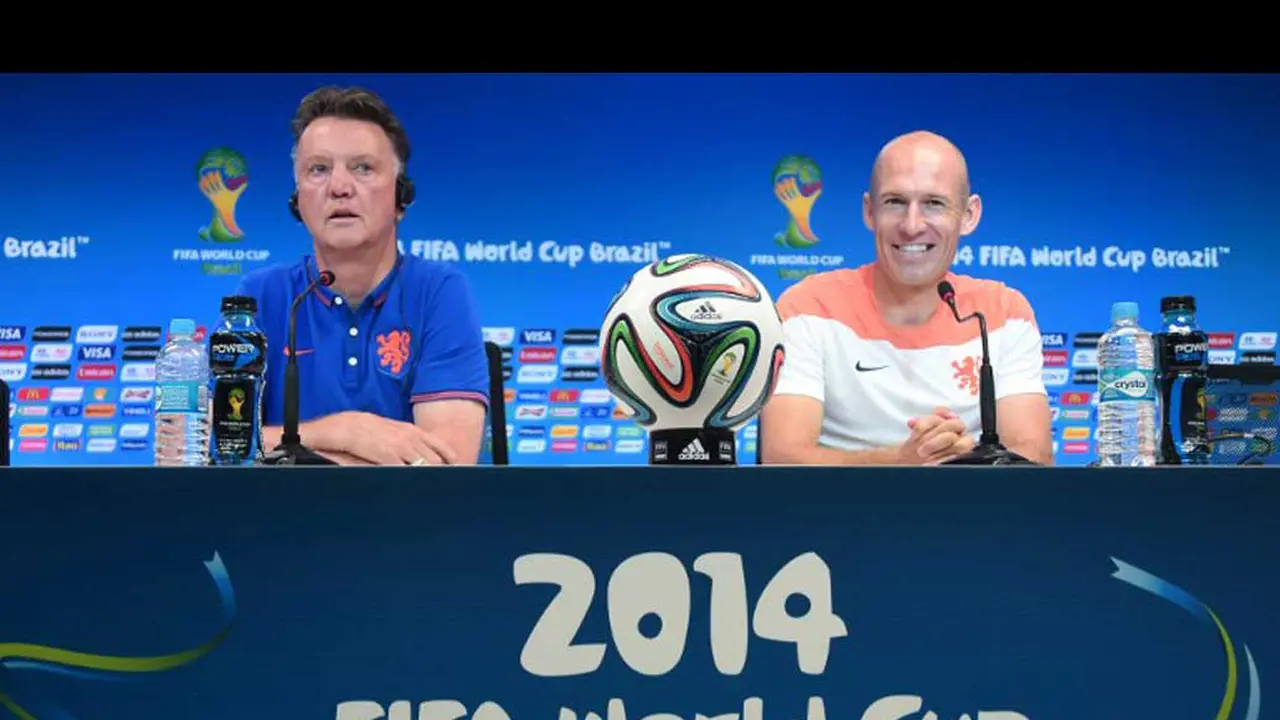Perang Urat Syaraf Jelang Laga Spanyol vs Belanda