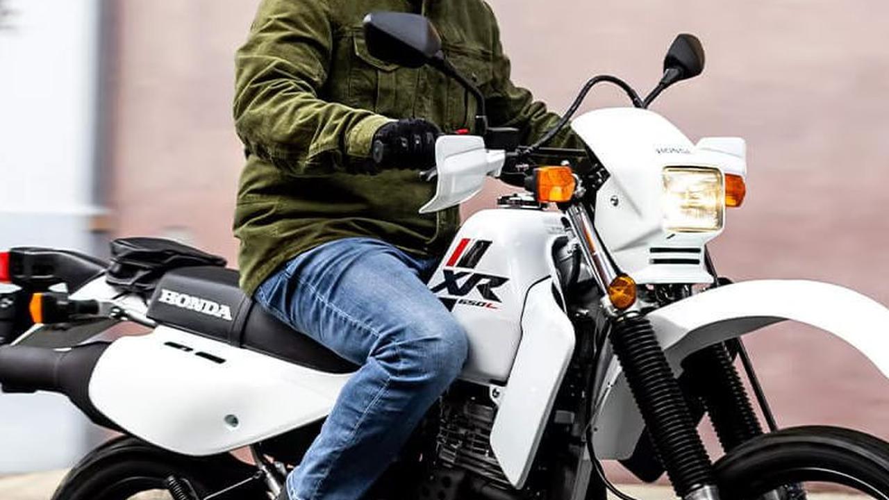 7. Sepeda motor Dual-Sport atau Dual-Bike