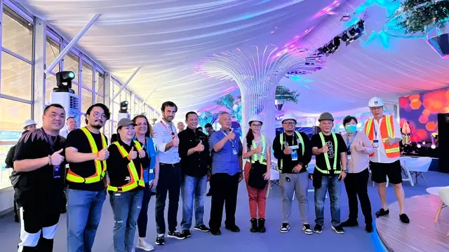 Ketua IMI Bamsoet bersama sejumlah tokoh dan petinggi Formula E meninjau AGI Jakarta International E-Prix Circuit