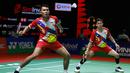 Pasangan ganda putra, Fajar Alfian/Muhammad Rian Ardianto yang diunggulkan ditempat ke-4 lolos ke semifinal setelah menang atas Ong Yew Sin/Teo Ee Yi (Malaysia) dengan rubber game, 21-12, 9-21, 22-20. Mereka akan jumpa unggulan kedua, Aaron Chia/Soh Wooi Yik (Malaysia). (AFP/PBSI)