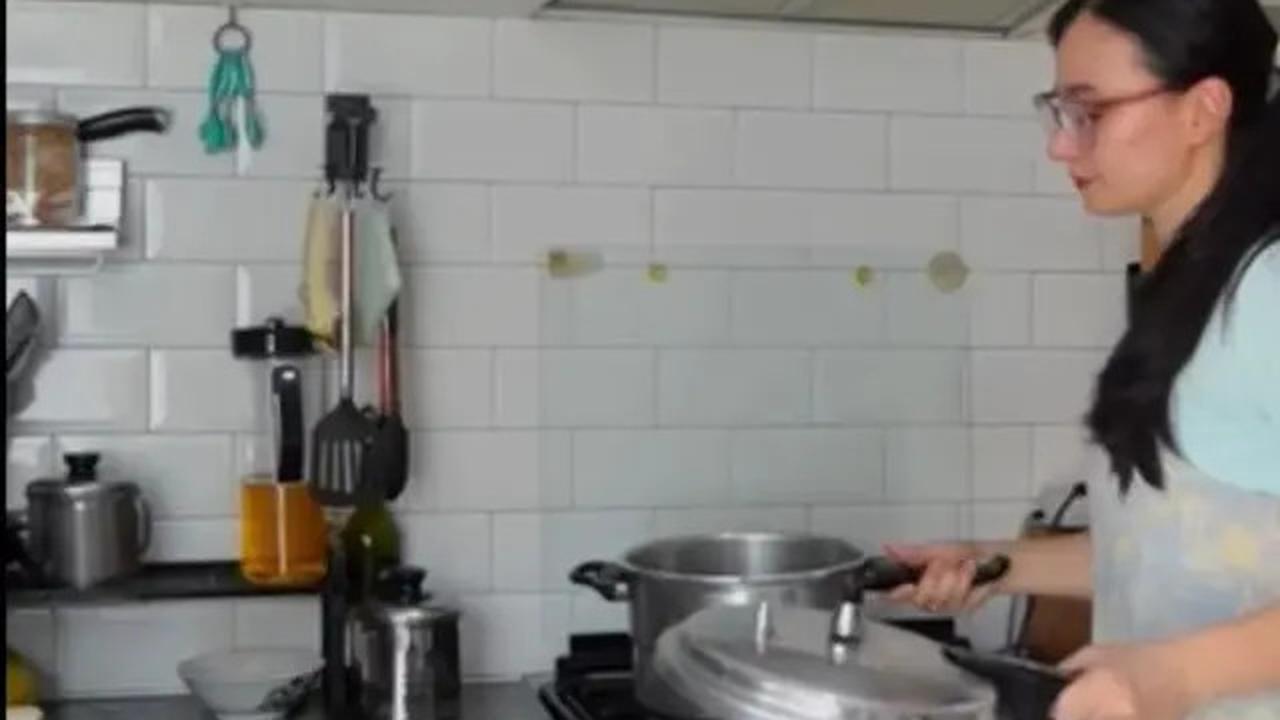 Desain Dapur Asmirandah, Tunjukkan Sisi Sederhana yang Elegan