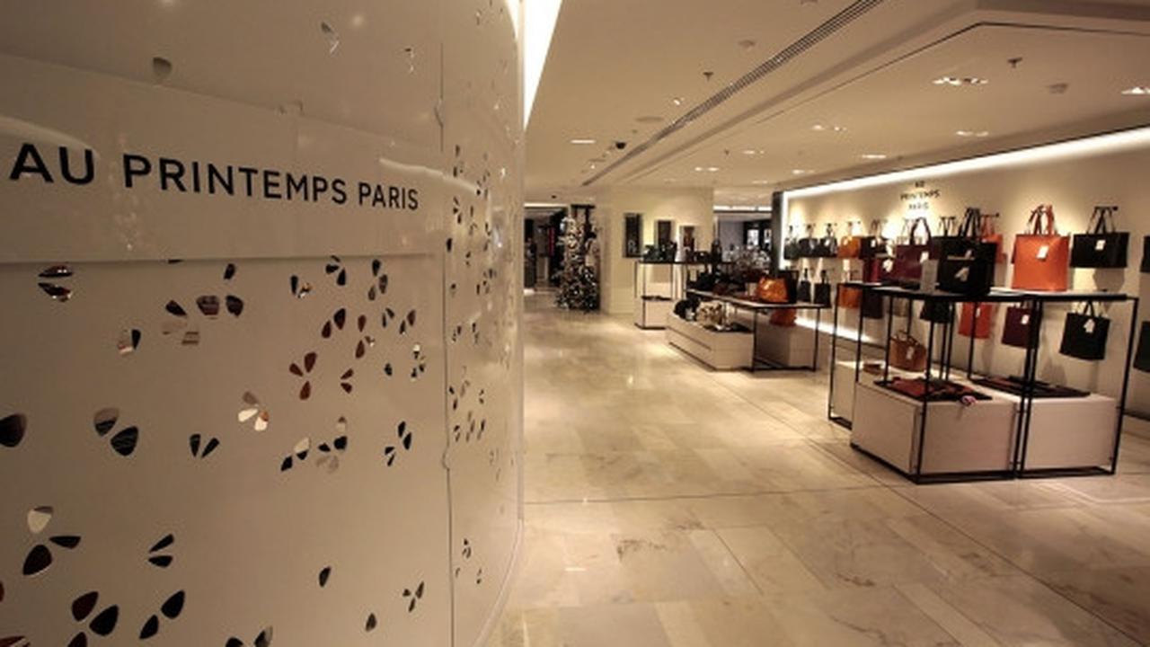 Imbas teror, pusat perbelanjaan di Paris sepi
