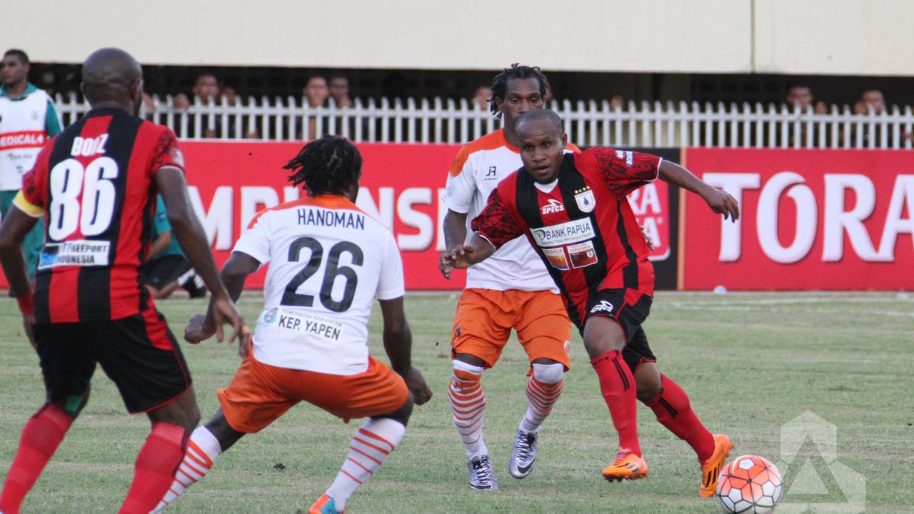 Persipura vs Perseru Serui