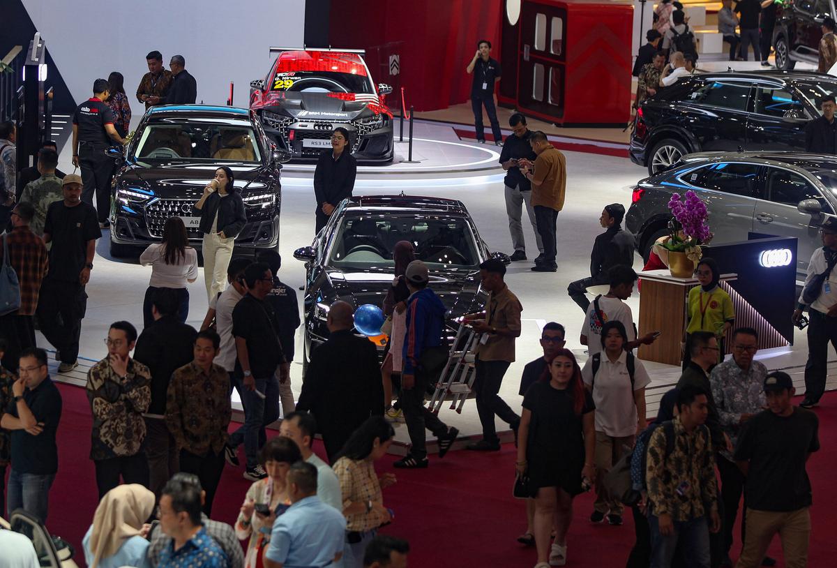 FOTO: Weekend Seru di GIIAS 2025: Teknologi Otomotif Terkini Diserbu Warga