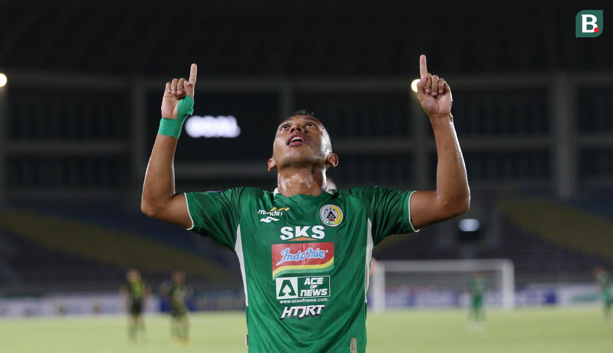 Keunggulan Barito Putera hanya bertahan beberapa detik. PSS Sleman dengan sigap membalas lewat Irfan Jaya pada menit ke-18. (Bola.com/Bagaskara Lazuardi)