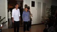 Kemeja Putih Ala Jokowi Jadi Tren di Sumsel