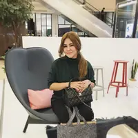 Sissy Prescillia, selalu tampil memukau walaupun sudah memiliki dua orang anak. Penampilannya yang kece sangat cocok untuk ditiru dengan mama-mama muda yang lainnya. (Instagram/sysiio)