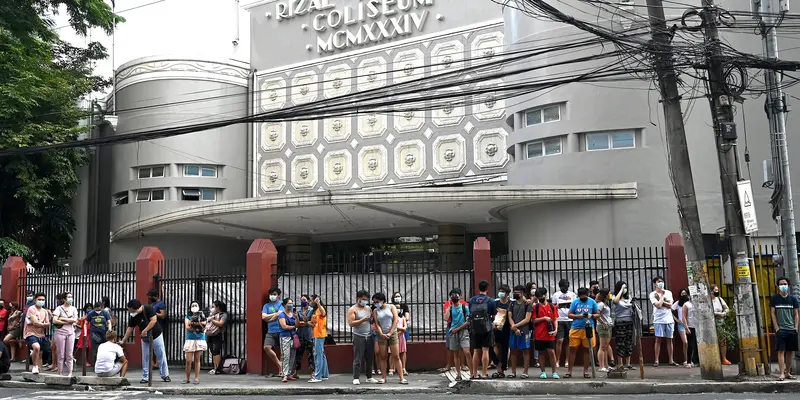 Gempa Magnitudo 7,1 Guncang Filipina, Warga Manila Berhamburan Selamatkan Diri