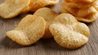 Cara Membuat Kerupuk dari Singkong, Cocok untuk Camilan