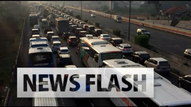 Libur Panjang Jalan Tol Cikampek dan Rest Area Padat