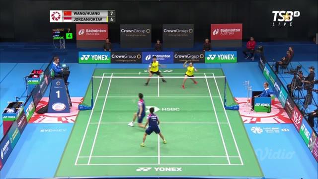 Berita video highlights laga final Australia Terbuka 2019 nomor ganda campuran antara pasangan Indonesia, Praveen Jordan / Melati Daeva Oktavianti melawan ganda China, Wang Yilyu / Huang Dongping, Minggu (9/6/2019).