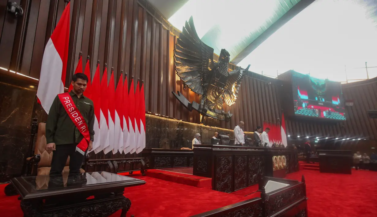 Gladi kotor tersebut sebagai rangkaian persiapan pidato presiden dalam rangkaian sidang tahunan Majelis Permusyawaratan Rakyat (MPR), Dewan Perwakilan Rakyat (DPR) dan Dewan Perwakilan Daerah (DPD) Republik Indonesia pada 15 Agustus 2025. (merdeka.com/Arie Basuki)