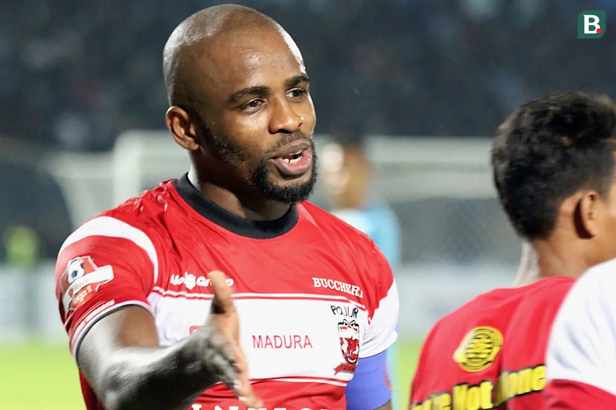 Greg Nwokolo (Madura United)