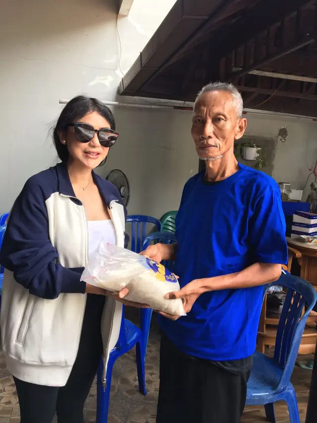Bebizie merayakan ulang tahun ke-39 dengan membagikan beras sebanyak 11 ton (ist)
