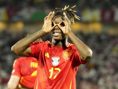 Nico Williams bermain dalam empat laga bersama Spanyol. Dalam 316 menit bermain tersebut, penggawa Athletic Bilbao ini mencetak satu gol dan satu assist bagi Matador. Dengan kecepatan di atas rata-rata, winger 21 tahun itu juga lihai melewati adangan lawan. (AP Photo/Frank Augstein)