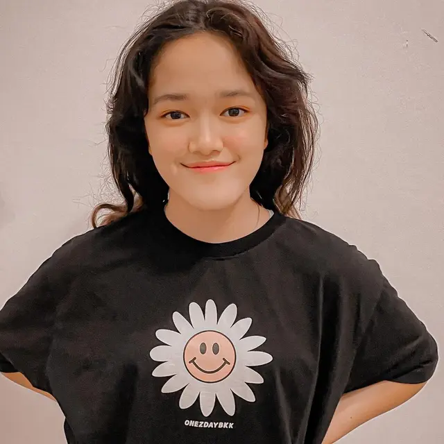 Genap 15 Tahun, Ini 6 Potret Ara Putri Ussy Sulistiawaty yang Beranjak Remaja