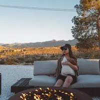 Potret baby Issa dalam pelukan Nikita Willy. (Foto: Instagram/nikitawillyofficial94)