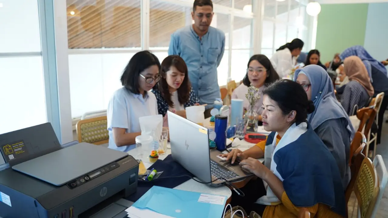 Bantu Kembangkan Bisnis UKM Indonesia, HP Gelar Workshop Personalisasi Brand