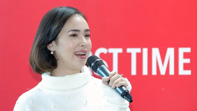 [Bintang] Pamela Bowie