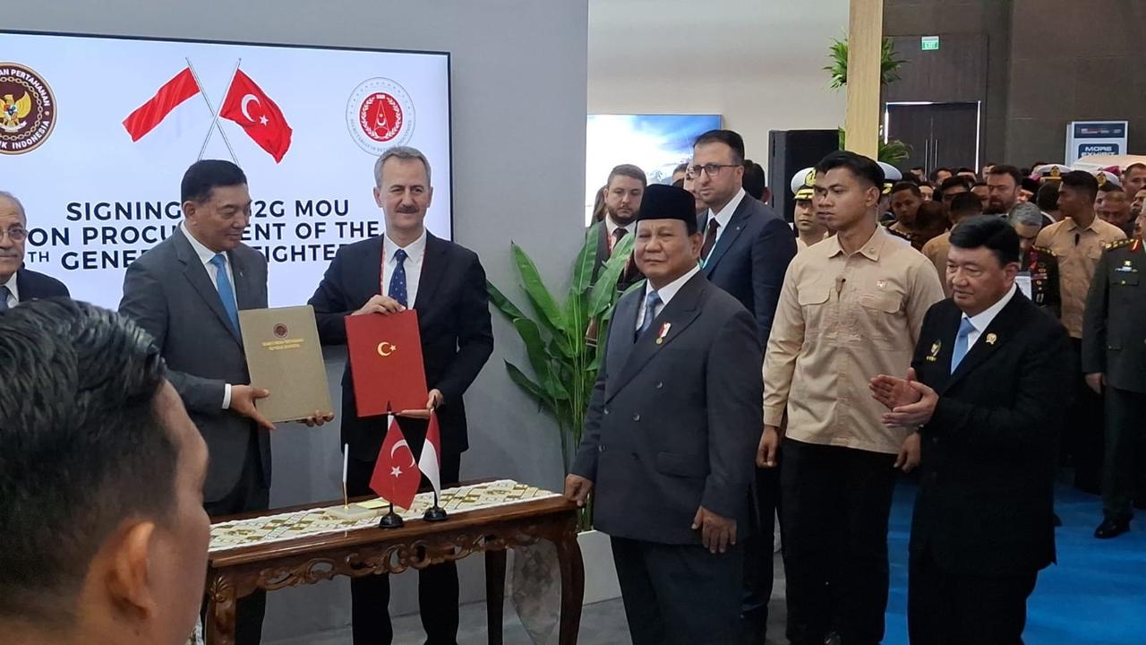 Prabowo Saksikan MoU Jet Tempur Generasi Kelima Indonesia-Turki di Indo Defence 2025