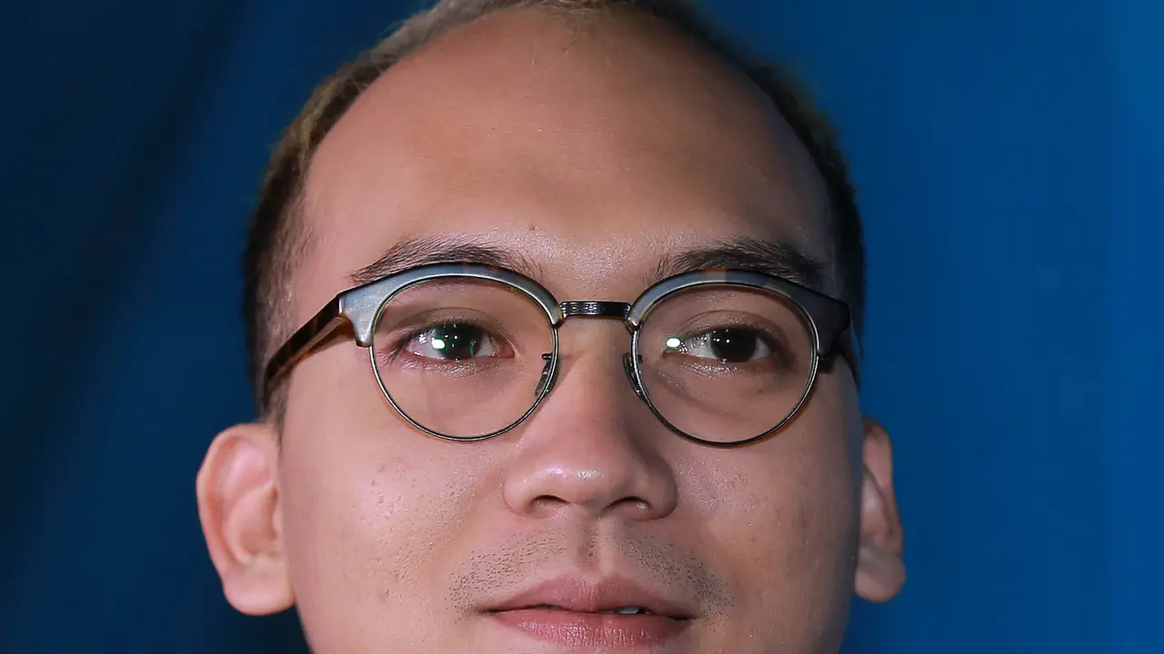 Egi John