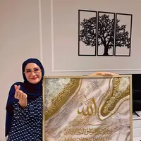 Natalie Sarah saat bikin resin art (Sumber: Instagram/natalie_sarahs)