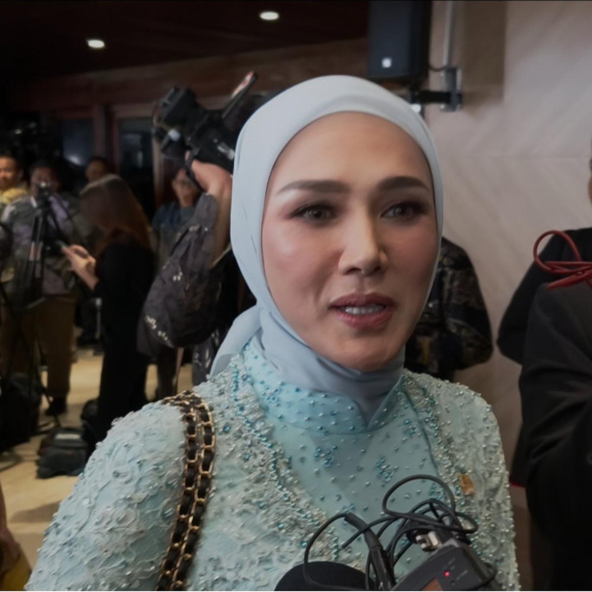 Mulan Jameela di sidang tahunan MPR