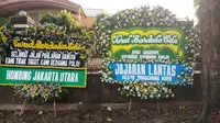 Karangan Bunga Duka Cita Berdatangan ke Mako Brimob