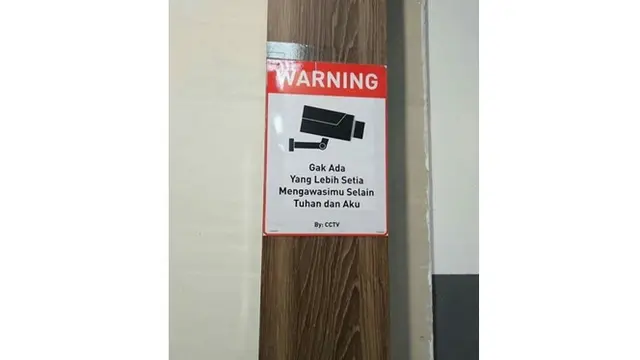6 Tulisan Kocak Ada CCTV Ini Bikin Maling Elus Dada