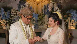 Top 3 Berita Hari Ini: Detail Busana Akad Nikah Andre Taulany dan Amanda Rigby