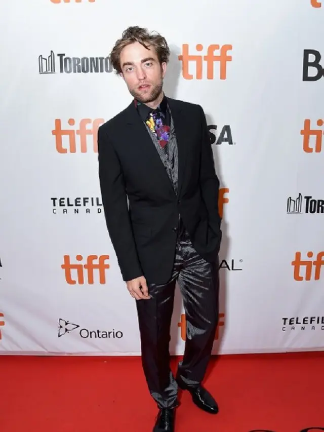 Robert Pattinson