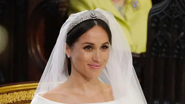 [Bintang] Selain Dilarang Selfie, Meghan Markle Tidak Boleh Lagi Mengenakan Fashion Item Ini