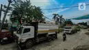 Warga mengaku tersiksa dengan kondisi jalan yang rusak parah akibat hilir mudik truk berukuran besar. (merdeka.com/Arie Basuki)