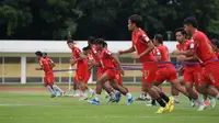 Pemain Malut United saat menjalani sesi latihan jelang duel kontra Persiraja Banda Aceh pada laga leg kedua playoff promosi Liga 1 musim depan. (dok. Malut United)