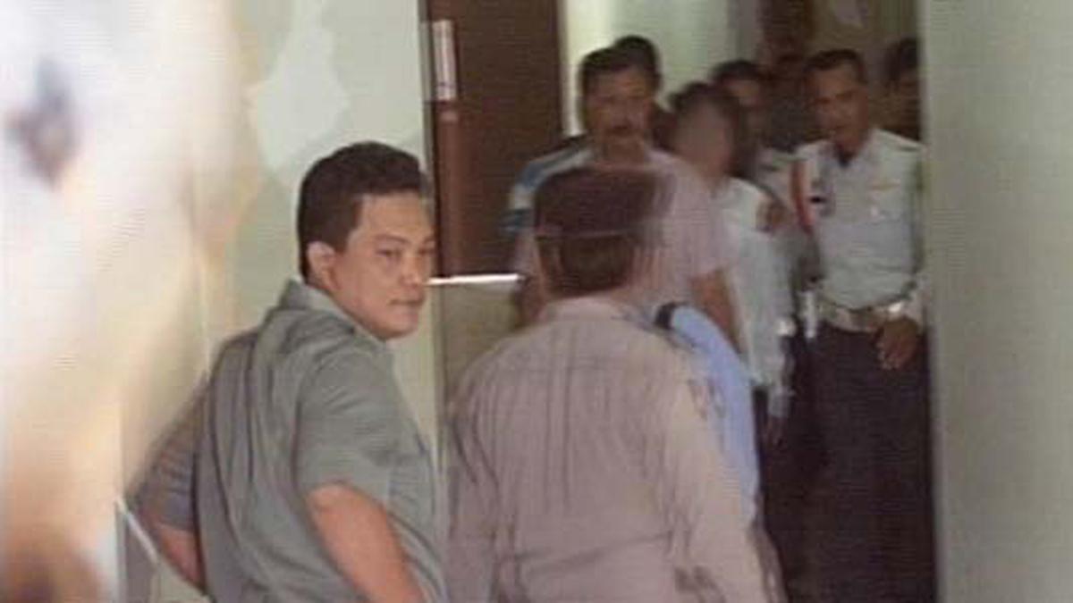 [VIDEO] Dul Ahmad Dhani Sidang Perdana `Lancer Maut` Video