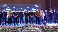 Prilly Latuconsina resmi diperkenalkan sebagai pemilik Persikota Tangerang (Liputan6.com/Pramita Tristiawati)