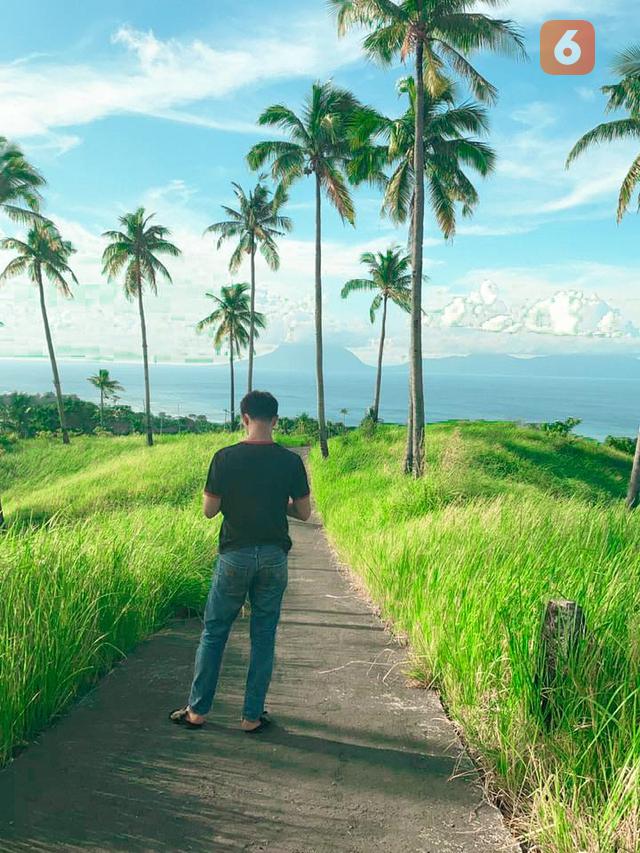 Hamparan Ilalang Puncak Dalinsaheng, Sulawesi Utara (Sulut) (Arfandi Ibrahim/Liputan6.com)