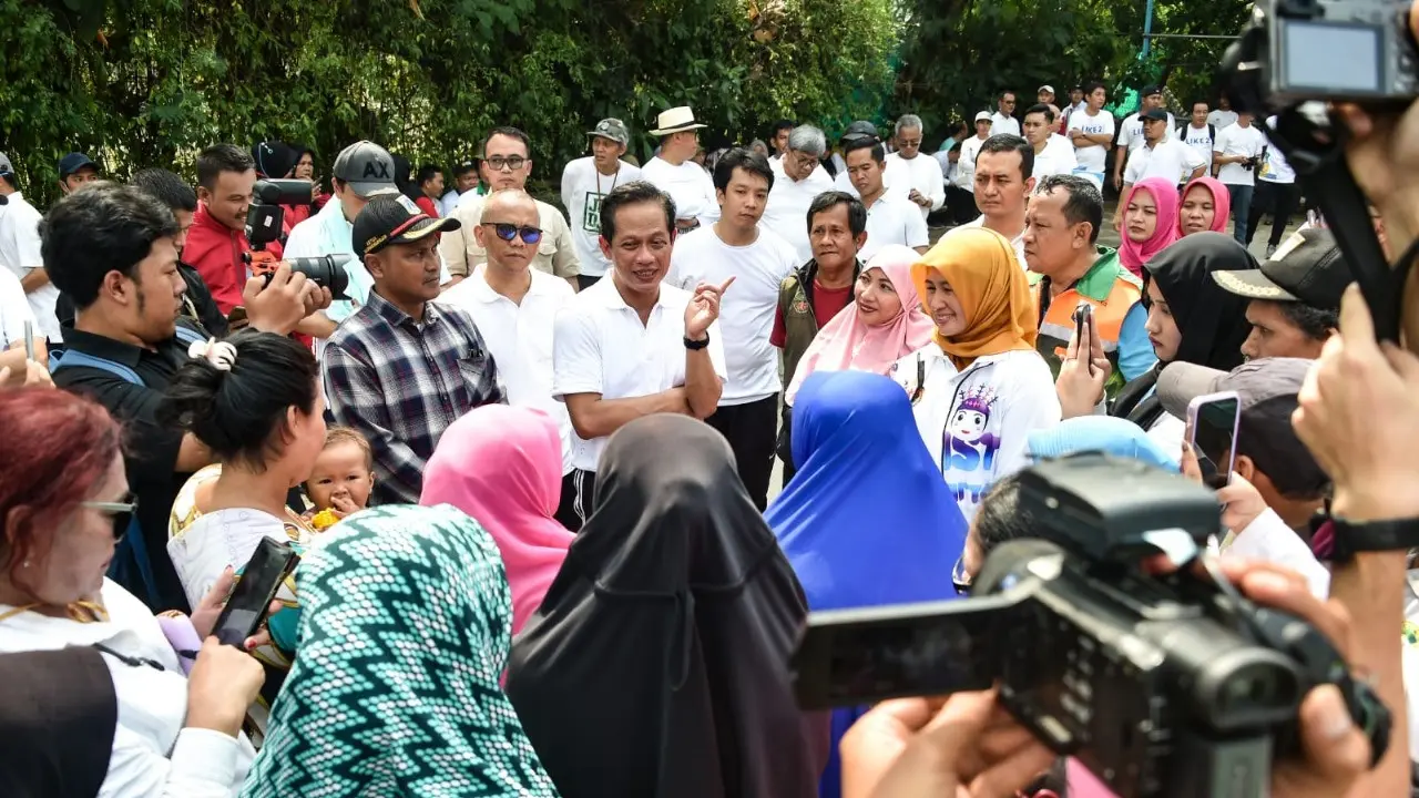 Menteri Lingkungan Hidup (LH)/Kepala Badan Pengendalian Lingkungan Hidup (BPLH), Hanif Faisol Nurofiq mengajak masyarakat untuk terlibat aktif dalam program pelestarian dan peningkatan mutu air sungai. (Istimewa)