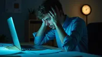 7 Ciri Orang yang Suka Kerja Mendekati Deadline Menurut Psikologi