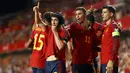 Selebrasi gelandang Timnas Spanyol, Gavi (kiri) dkk setelah mencetak gol pertama ke gawang Timnas Siprus pada laga Grup A Kualifikasi Euro 2024 di Granada, Spanyol, Rabu (13/9/2023) dini hari WIB. (AP Photo/Fermin Rodriguez)