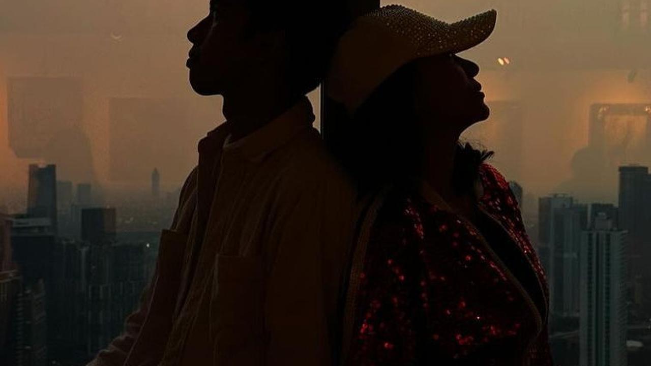 Dikabarkan dengan Dimas Ahmad Meski Berselisih Usia 23 Tahun <br>